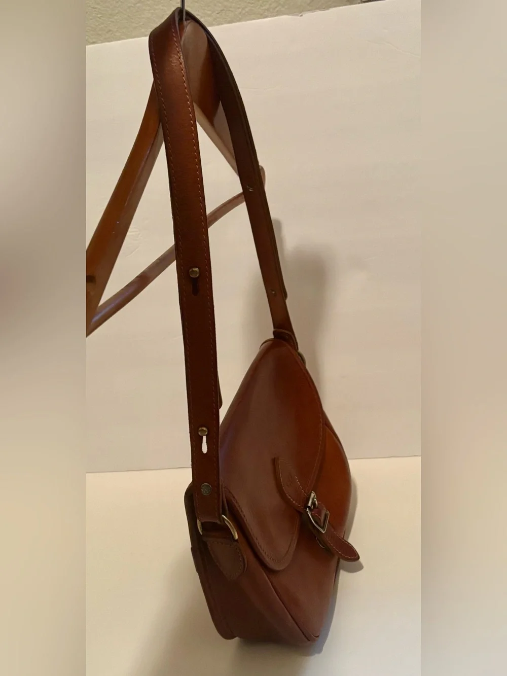 Chapmen Full-Grain Tanned Leather Saddle Bag Tan | NMS 10L